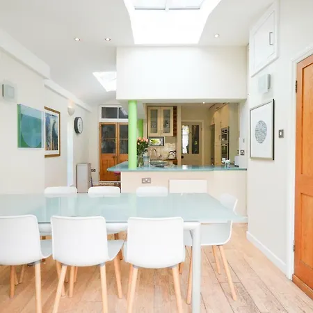 Stunning Victorian With Private Garden